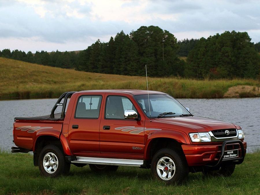  Toyota Hilux 2700i Raider Double Cab 2001 года  (ZA) (фото 7 из 9)